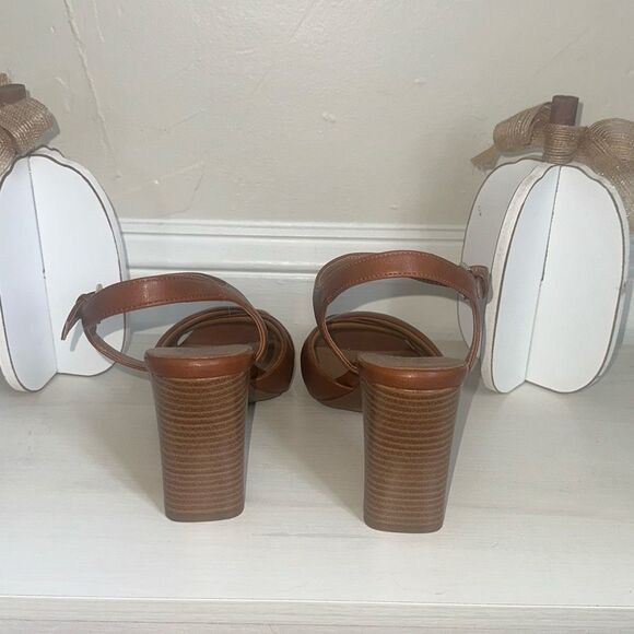 NWT Naturalizer Chunky Sandals - Picture 3 of 6